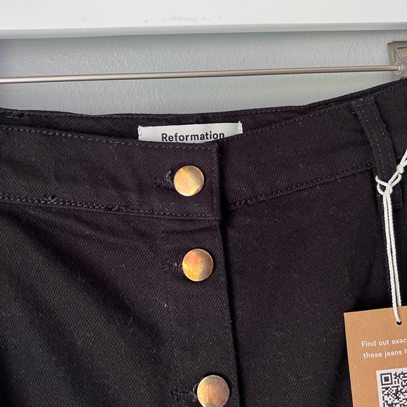 Reformation Chrissy Black Denim Skirt NWT 2 Button Down - Picture 4 of 6